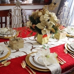 Creating a Holiday Tablescape and Easy Cleanup with SCOTCH-BRITE®